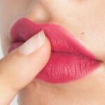 رژلب مایع مات دبالم رنگ Dedicated - Image 2