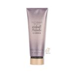 لوسیون بدن اکلیلی ویکتوریا سکرت مدل Velvet Petals