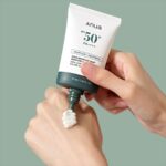 ضدآفتاب مرطوب کننده پانتنول آنوا مدل Heartleaf Silky - Image 2